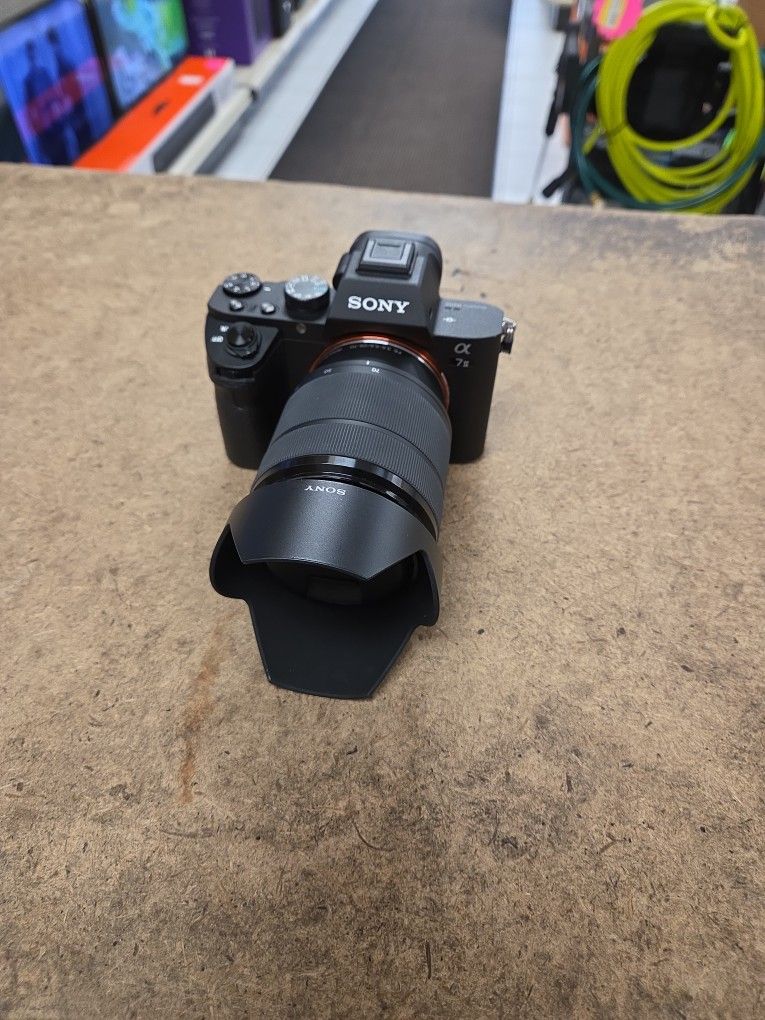 Sony Alpha 7 II with 28-70mm Lens