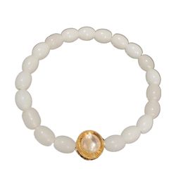 White Bead Bracelet w/ Gold Round Kundan Stone