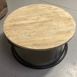 Coffee Table With 2 End Tables