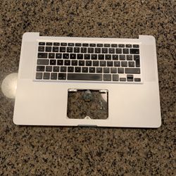 MacBook Pro 15” A1286 Spanish Keyboard/Palmrest with Small Parts