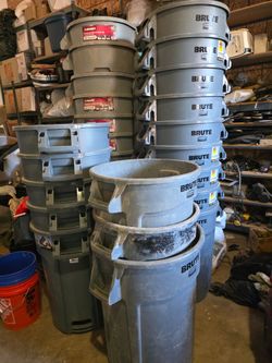Brute/Husky trash bins