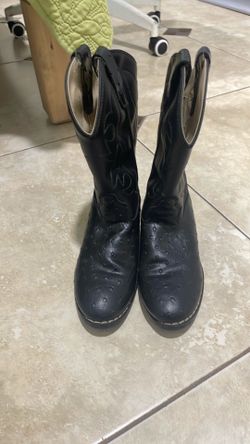 Ostrich kids boots size 3