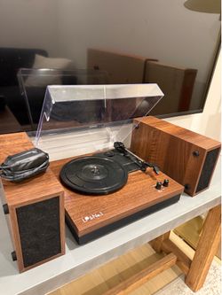 L&O No.1 Bluetooth Record Player with Speakers – Vintage Style