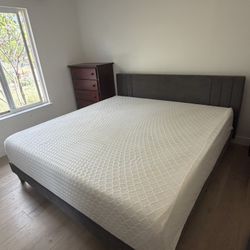 King Bed Frame With Mattress 