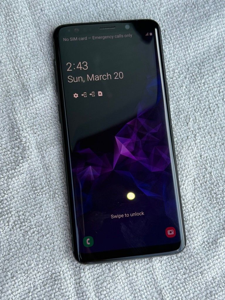 Samsung Galaxy S9  , Factory Unlocked,  Excellent Condition Like New 