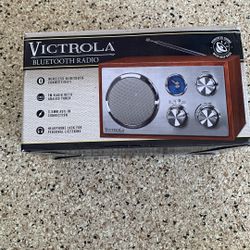 Victrola Retro Bluetooth Radio And Speaker 