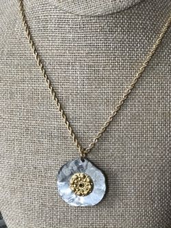 Two tone pendant necklace
