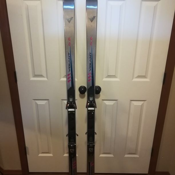 Skis W/Salamon Bindings (170cm)