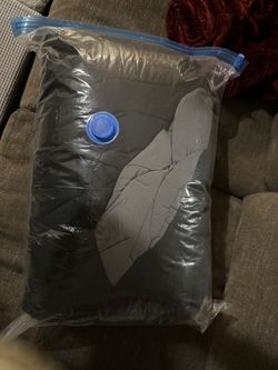 Lightweight Comforter, Reversible, Black And Gray