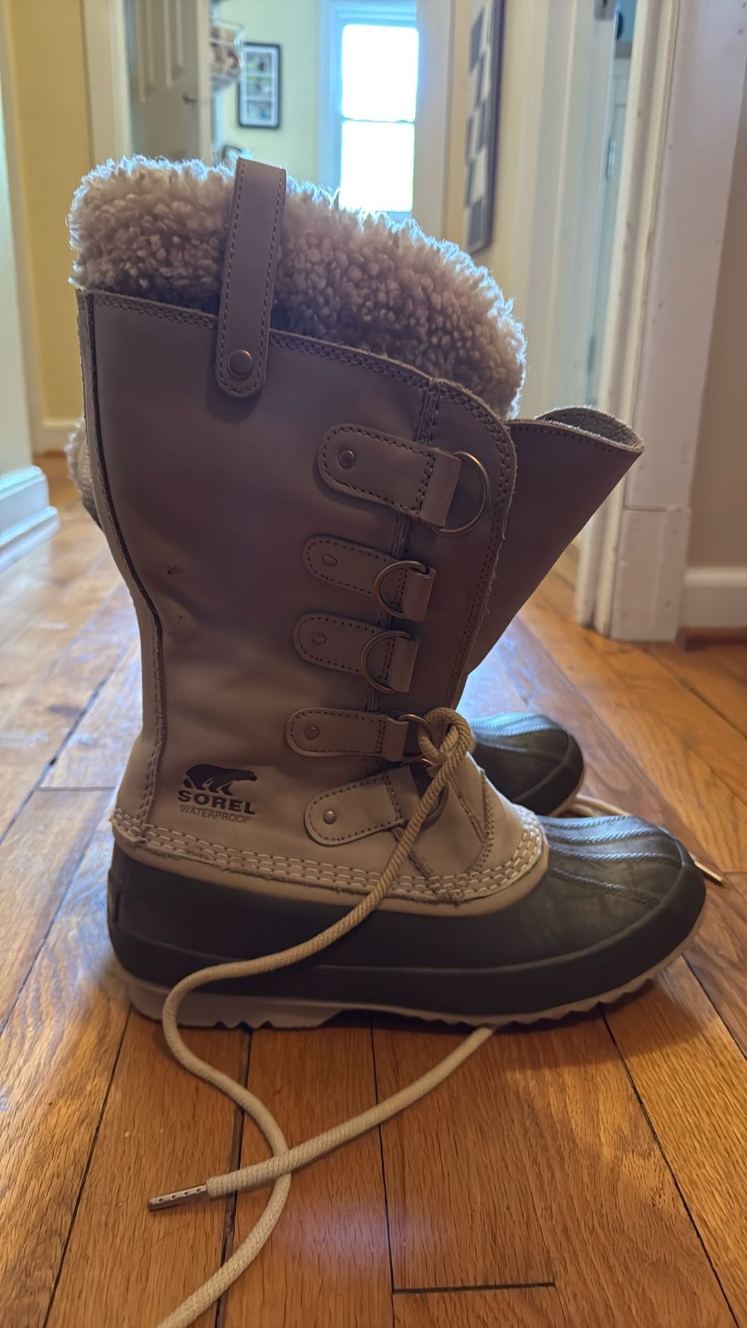 Sorel Tan Waterproof Winter Boots Size 11 Womens