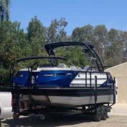 2021 Montara surf boss boat 