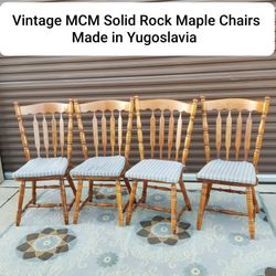 Set of 4 Vintage Solid Hard Rock Maple Colonial Style Spindle Back Dining Side Chairs