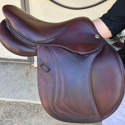Cwd horse saddle
