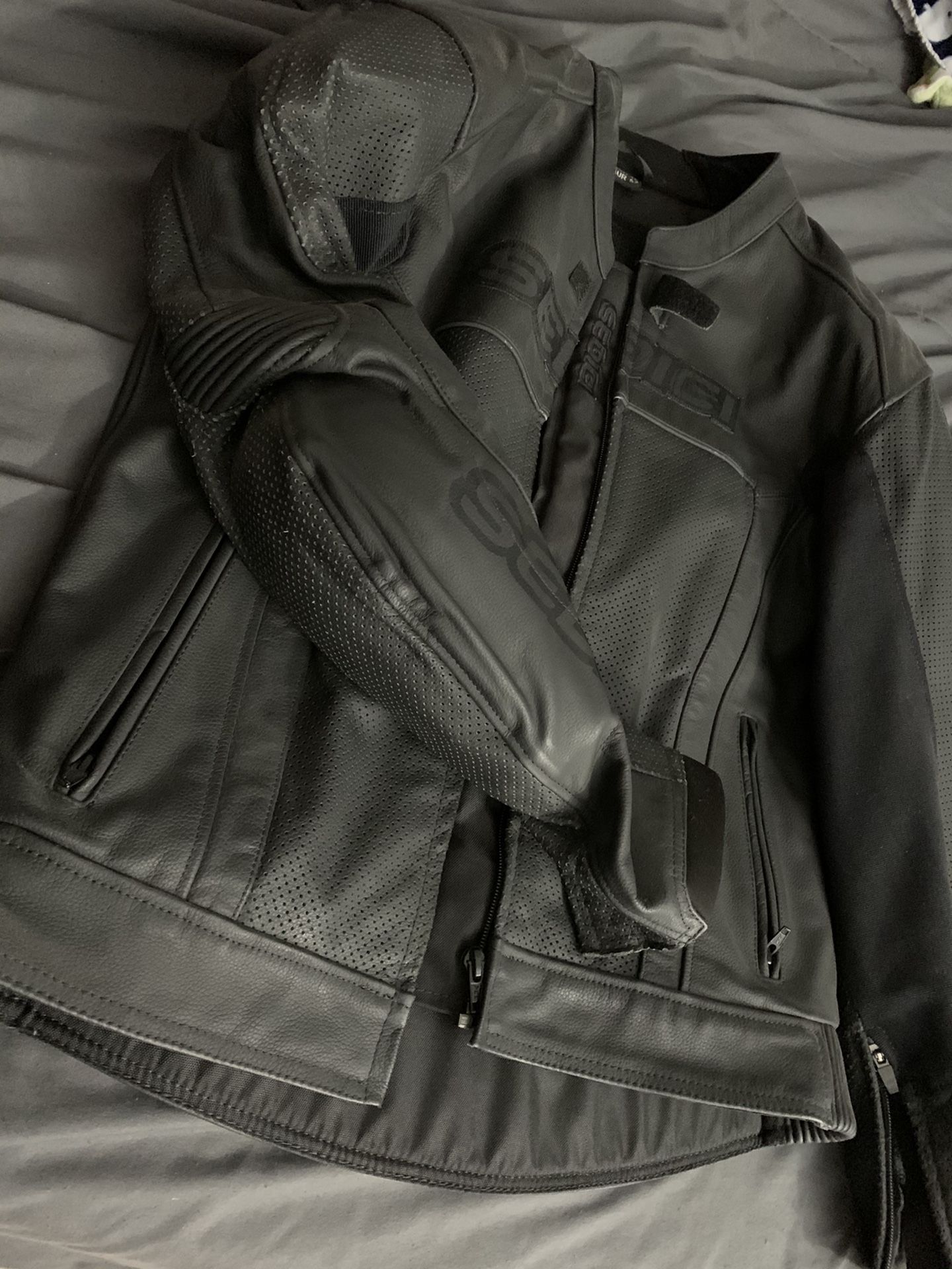 Motorcycle jacket