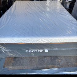 Nectar Mattress.    Nectar Premier 14" Queen Size Memory Foam Copper Mattress 
