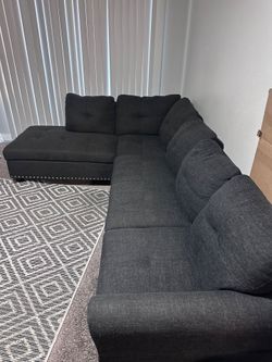 NICE COUCH