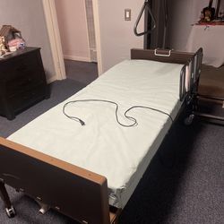 Hospital Bed - Clean ✅