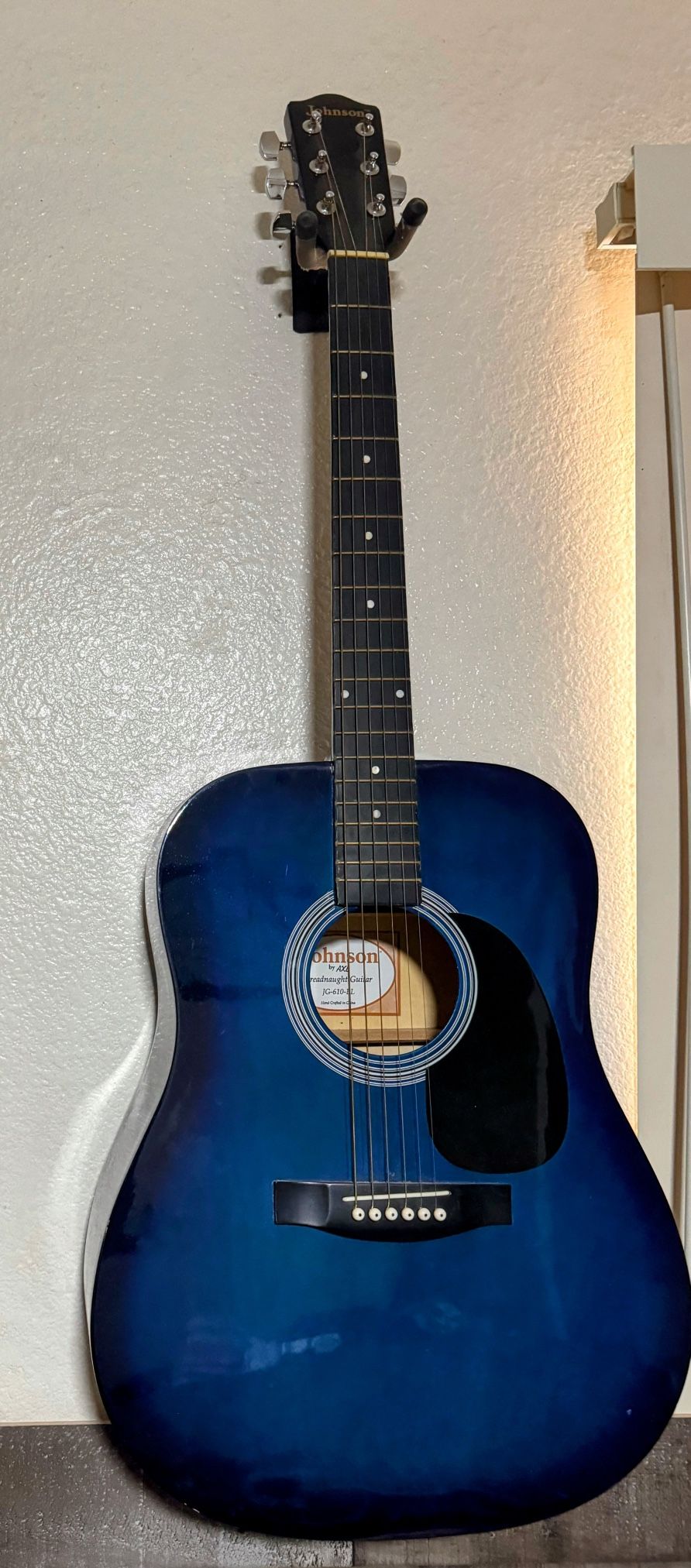 Acoustic Guitar Johnson