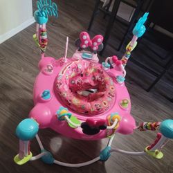 Baby Jumper/bouncer 