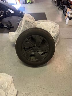 2025 Nissan Rogue OEM 18” Wheels & Tires 235/60R18 – Set of 4