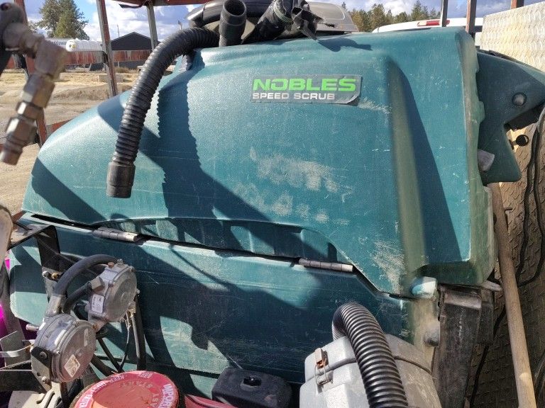 Nobles Auto Floor Scruber 2013