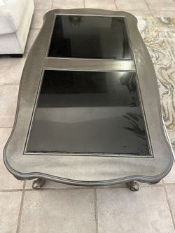 Selling a Coffee Table Along With An End Table . Can Also Be Sold Separately