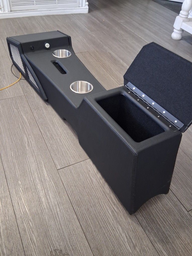 Square Body Center Console Gbody Center Console for Sale in Diamond Bar, CA - OfferUp