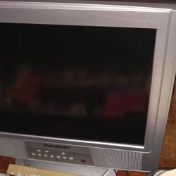Perfect Looking And Working Sylvania Dvd/CD Built In T.v