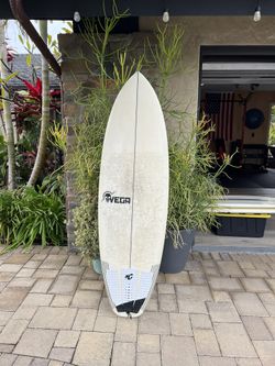 5’11” Vega Surfboard