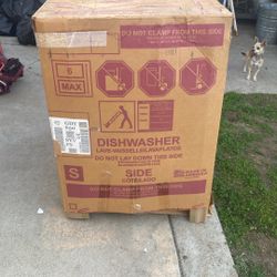   Kitchen  Dishwashers  Built In Dishwashers GE® ENERGY STAR® Fingerprint Resistant Top Control with Stainless Steel Interior Dishwasher with Sanitize