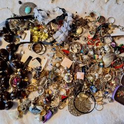 Jewelry And Bits & Pieces 