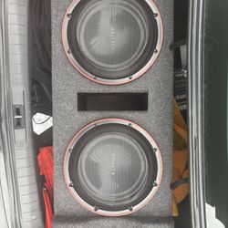 12 Kenwood Speakers  1000 Amp