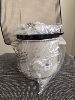 Bella 2 qt crock pot.