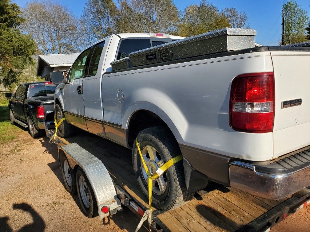 2004-2008 F150 5.6 Ft Bed With Tailgate And Lights