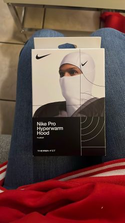 Nike Pro Hyperwarm Hood