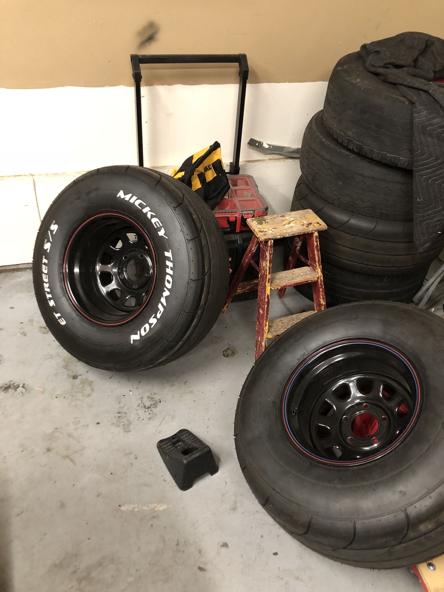 New Mickey Thompson drag radial 295/65/15 tires only