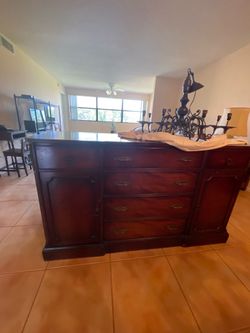 2 dressers Furniture