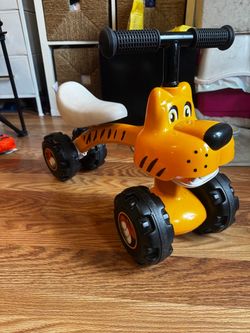 Baby Balance Bike for 1 Year Old Boys Girls, No Pedal Bicycle Riding Toys for Toddlers (Pick up/Cash Only)