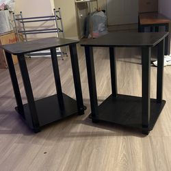 2 Side Tables 
