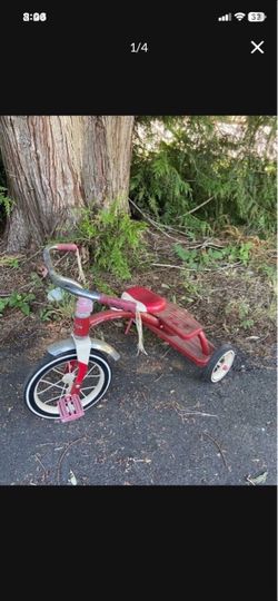 LOW PRICE MOVING- $180 + tax retail RADIO FLYER TODLER BIKE
