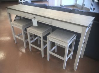 New 74” Table & 3 Stools 🔥🔥 HOT BUY