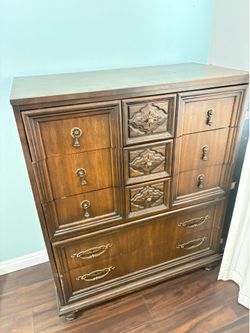 Dresser