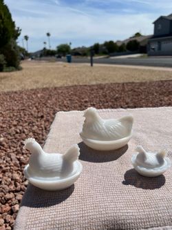 Vintage Milk Glass Hen On Nest Trio Nesting Set Hazel Atlas Westmoreland Antique Covered Dish Figural Salt Cellar Decorative Baskets