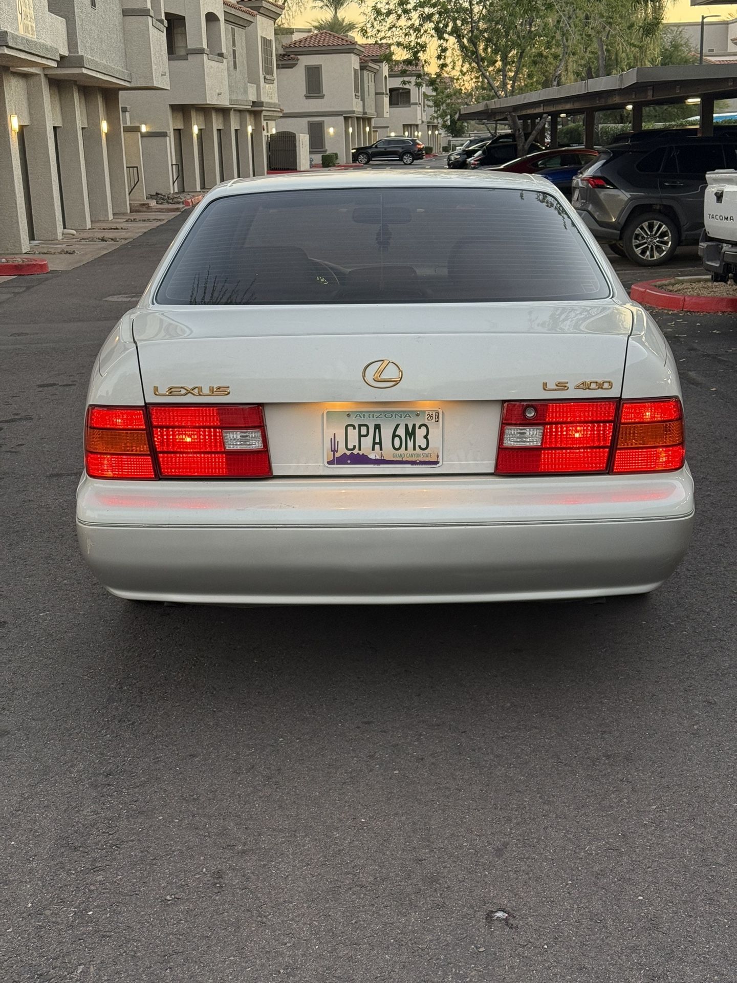 1998 Lexus LS 400
