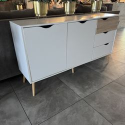 Mid Century Modern Sideboard/Buffet