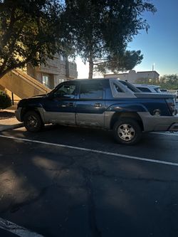 2002 Chevy Avalanche 4x4 5.3L