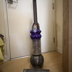 Dyson Vacuum 