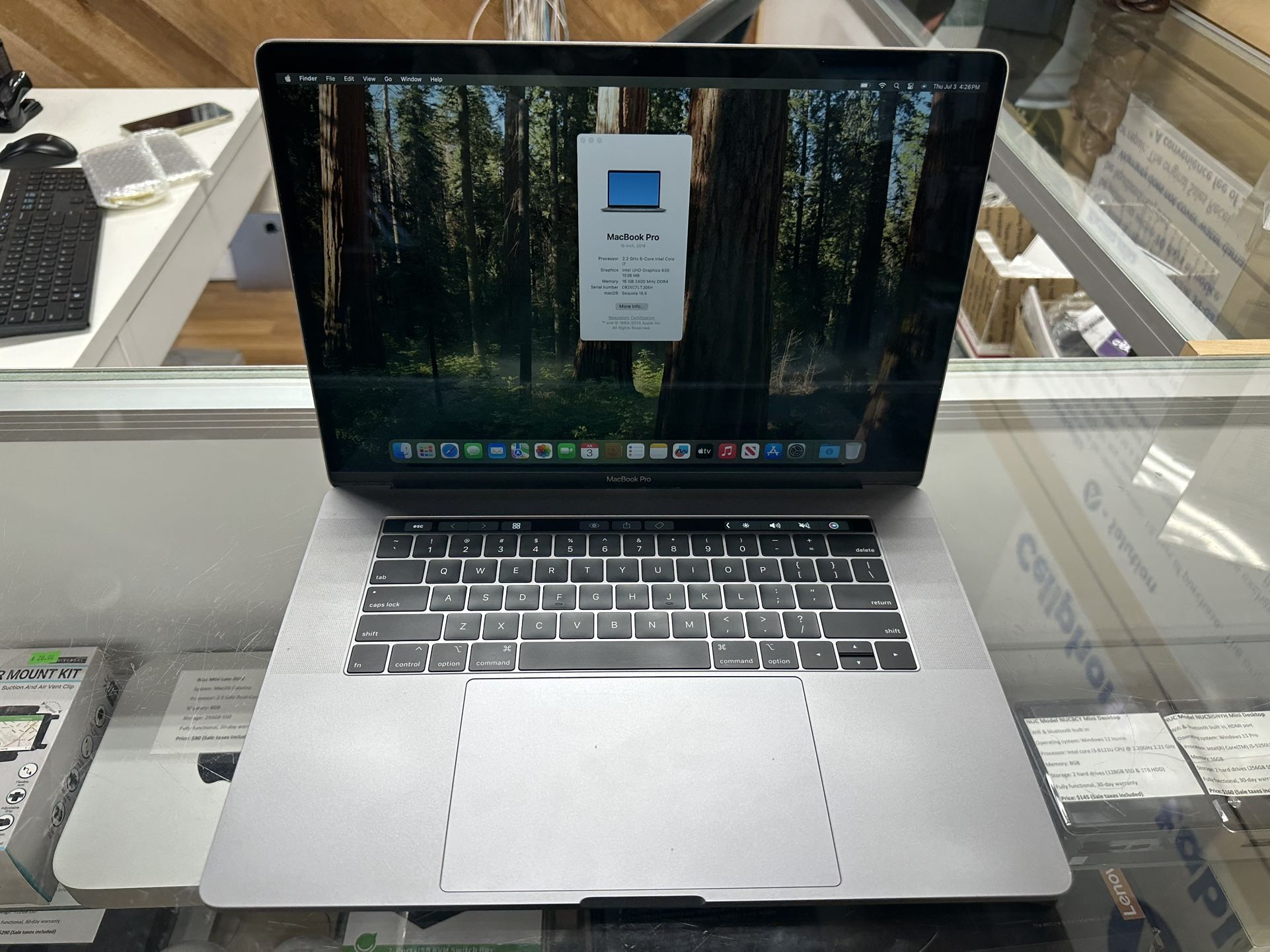 Macbook Pro 15 inch 2018 Touch Bar core i7 16GB RAM 256GB SSD