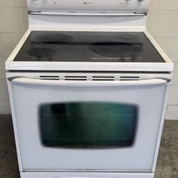 Maytag Glass Electric Stove & Self Clean 
