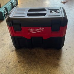 Milwaukee Vacuum 18 V